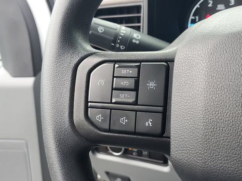 Used 2023 Ford F550 2WD Regular Cab Super Duty image 17