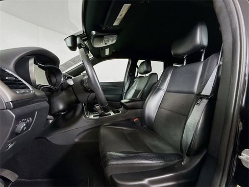 Used 2019 Jeep Grand Cherokee Altitude image 11