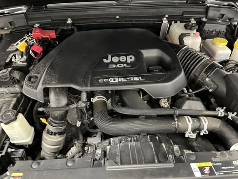 Used 2022 Jeep Wrangler Unlimited Sport image 36