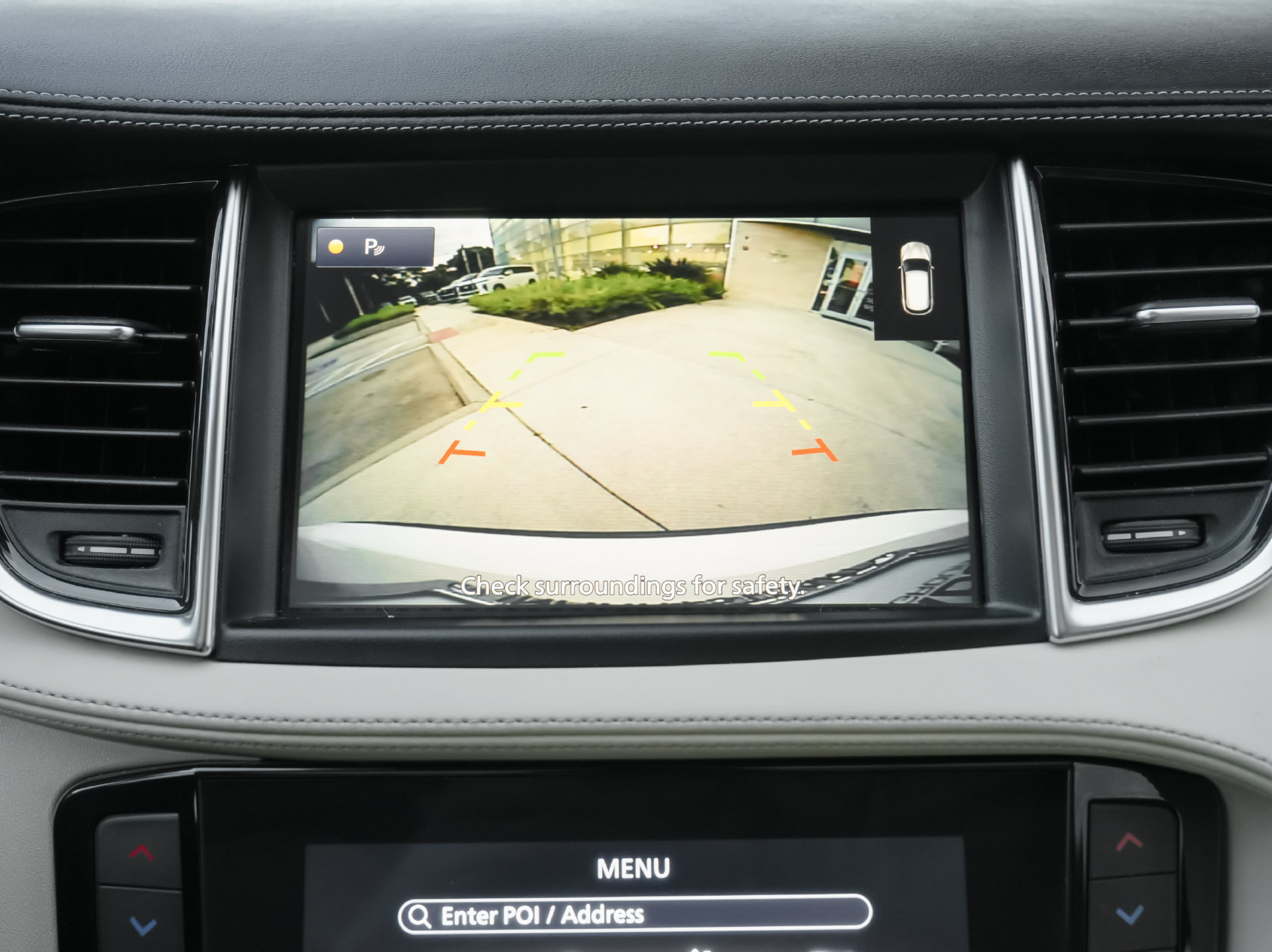 Used 2020 INFINITI QX50 Luxe w/ Navigation Package FWD image 11