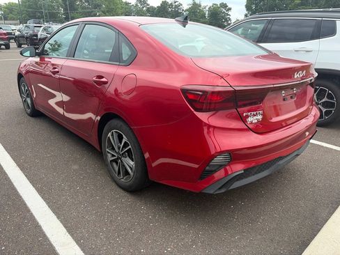 Used 2022 Kia Forte LXS w/ LXS Technology Package FWD image 5