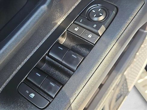 Certified 2026 Toyota 4Runner TRD Off-Road Premium AWD/4WD image 12