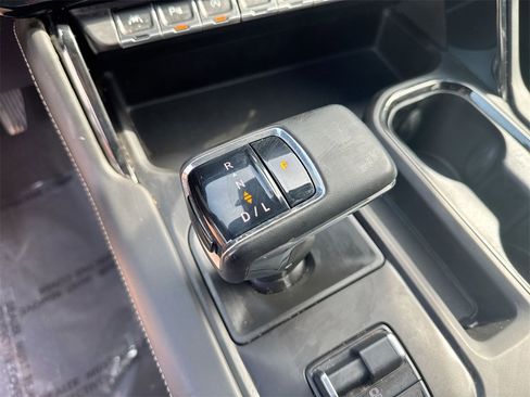 Used 2024 GMC Sierra 1500 AT4X image 23