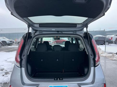 Used 2025 Kia Soul LX w/ LX Technology Package image 29