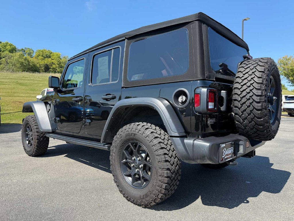 Used 2024 Jeep Wrangler Unlimited Sport AWD/4WD image 9