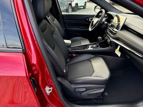 New 2026 Jeep Compass Latitude image 9