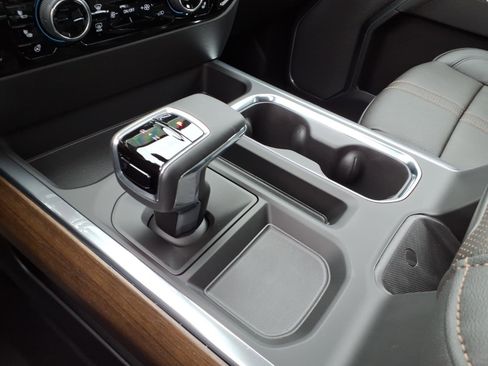 New 2026 Chevrolet Silverado 1500 High Country AWD/4WD image 19