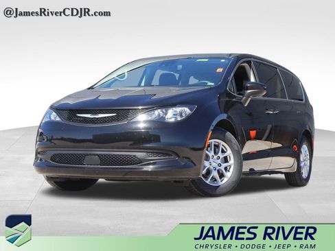 Used 2024 Chrysler Voyager LX FWD image 1