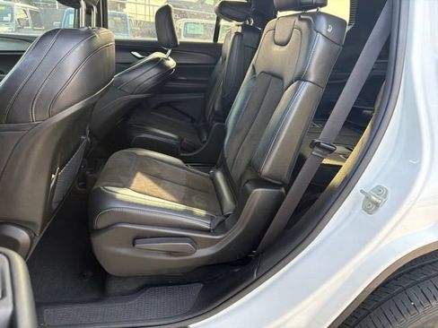 Used 2023 Jeep Grand Cherokee L Laredo RWD image 14