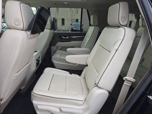 Used 2021 GMC Yukon Denali w/ Denali Premium Package image 15
