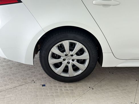 Used 2021 Toyota Corolla LE FWD image 13