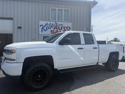 Used 2018 Chevrolet Silverado 1500 Custom w/ Custom Value Package AWD/4WD image 13