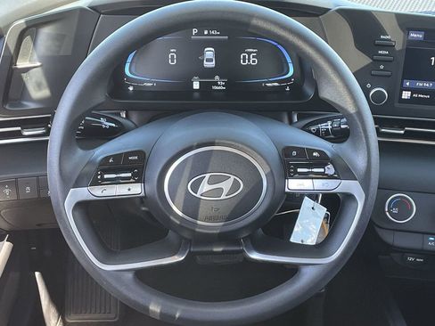 Used 2024 Hyundai Elantra SE image 21