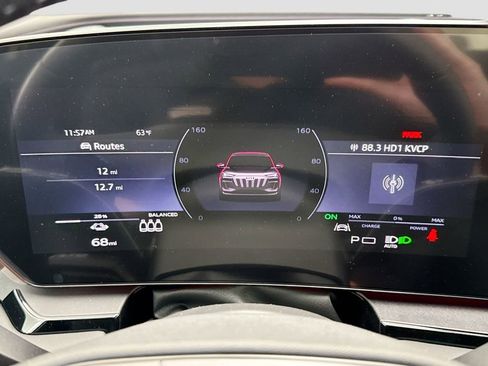 New 2025 Audi Q6 e-tron Premium Plus image 34