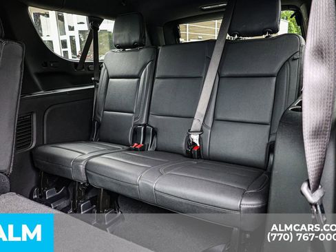 Used 2025 Chevrolet Suburban Z71 AWD/4WD image 21