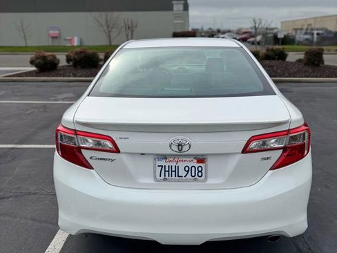 Used 2014 Toyota Camry SE image 6