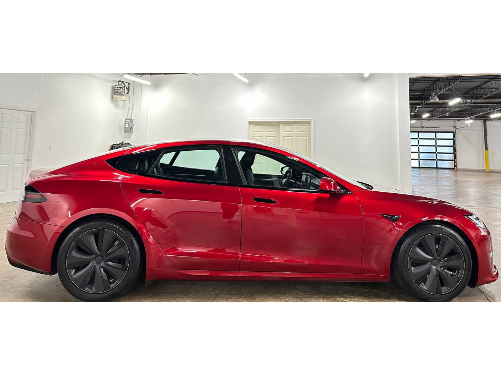 Used 2024 Tesla Model S AWD/4WD image 9