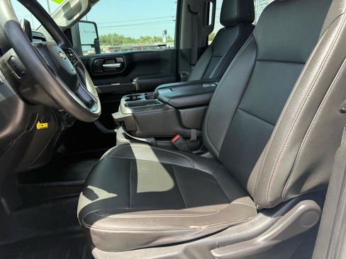Used 2021 Chevrolet Silverado 2500 W/T w/ Gooseneck/5TH Wheel Package AWD/4WD image 9
