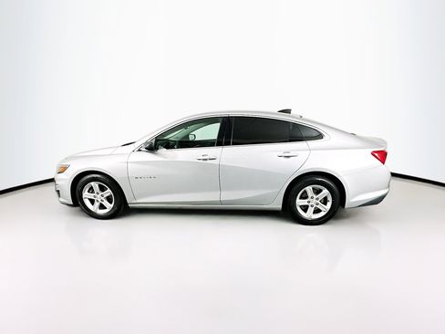 Used 2020 Chevrolet Malibu LS FWD image 4