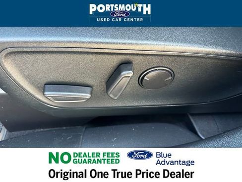 Certified 2022 Ford Escape SE w/ SE Sport Appearance Package image 23