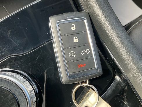 Used 2023 Jeep Grand Cherokee Limited w/ Luxury Tech Group II image 27