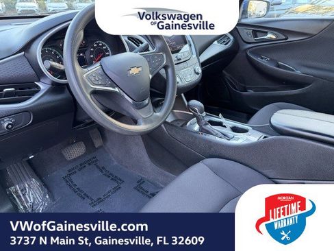 Used 2023 Chevrolet Malibu LT image 19