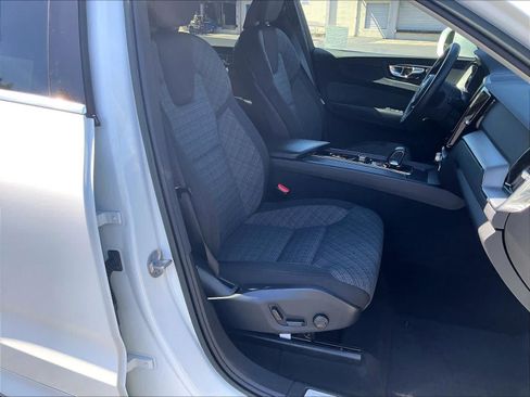 Used 2023 Volvo XC60 B5 Core AWD/4WD image 10