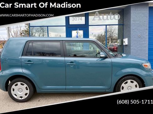 Used 2009 Scion xB FWD image 1