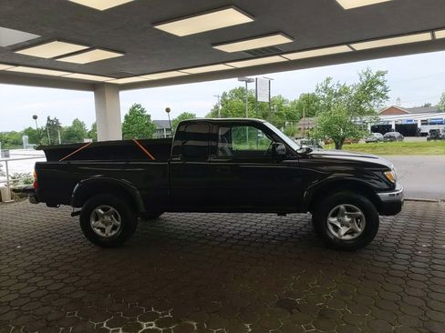 Used 2001 Toyota Tacoma 4x4 Xtracab V6 image 5