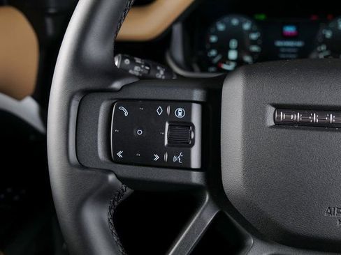 New 2026 Land Rover Defender 130 X-Dynamic SE image 21