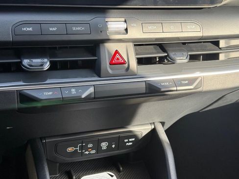 New 2025 Kia K4 EX image 14