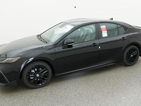 New 2026 Toyota Camry SE image 5