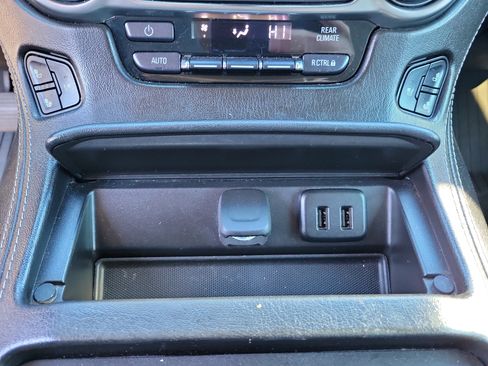 Used 2019 Chevrolet Tahoe Premier image 15