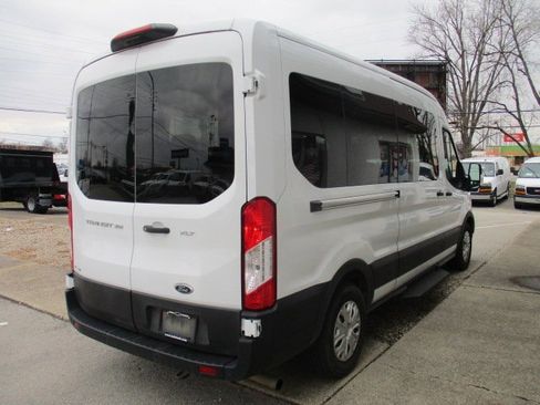 Used 2023 Ford Transit 350 XLT image 5
