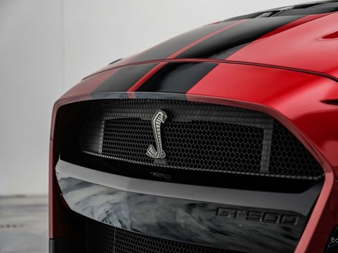 Used 2020 Ford Mustang Shelby GT500 w/ Carbon Fiber Track Pack RWD image 40