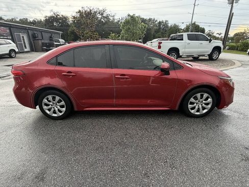 Used 2021 Toyota Corolla LE FWD image 9