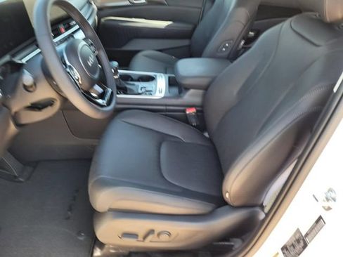 New 2026 Kia Carnival SX w/ SX Dark Edition Package FWD image 8