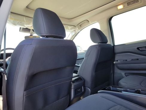 New 2025 Nissan Pathfinder SV w/ SV Premium Package image 19