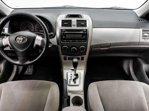 Used 2012 Toyota Corolla LE FWD image 17