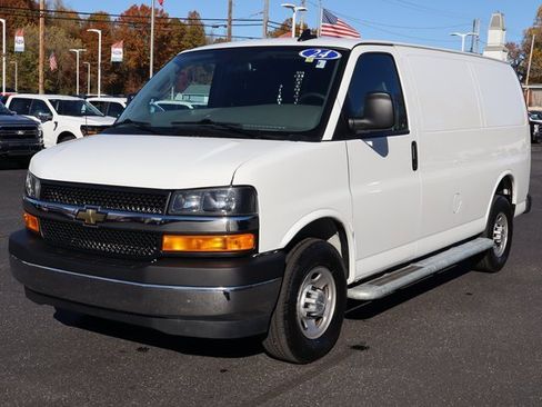 Used 2024 Chevrolet Express 2500 w/ Driver Convenience Package image 12