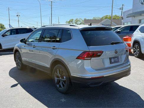 Certified 2022 Volkswagen Tiguan SE AWD/4WD image 4
