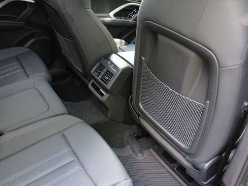 Certified 2025 Audi Q5 Premium Plus w/ Premium Plus AWD/4WD image 50