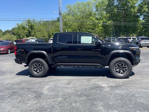 New 2026 Chevrolet Colorado ZR2 AWD/4WD image 2