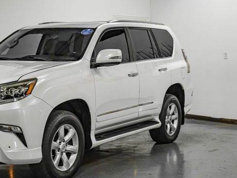 Used 2015 Lexus GX 460 w/ Navigation Package image 9