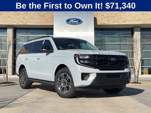 New 2026 Ford Expedition Active image 1