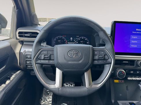 Used 2024 Toyota Tacoma TRD Sport AWD/4WD image 12