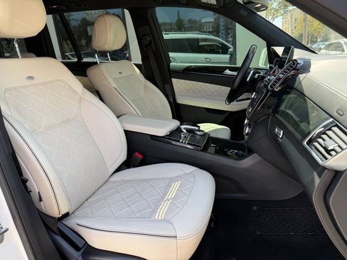 Used 2019 Mercedes-Benz GLS 450 4MATIC image 34