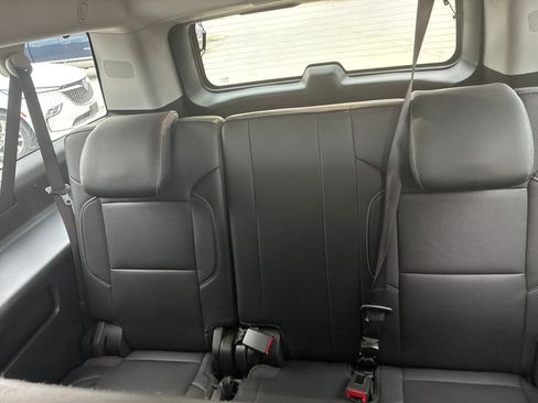 Used 2019 GMC Yukon XL SLT AWD/4WD image 18