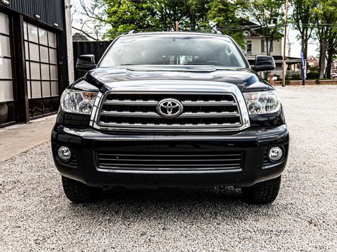 Used 2012 Toyota Sequoia SR5 image 4