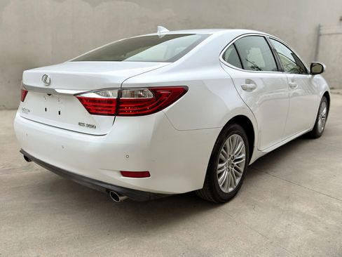 Used 2015 Lexus ES 350 w/ Luxury Package image 8
